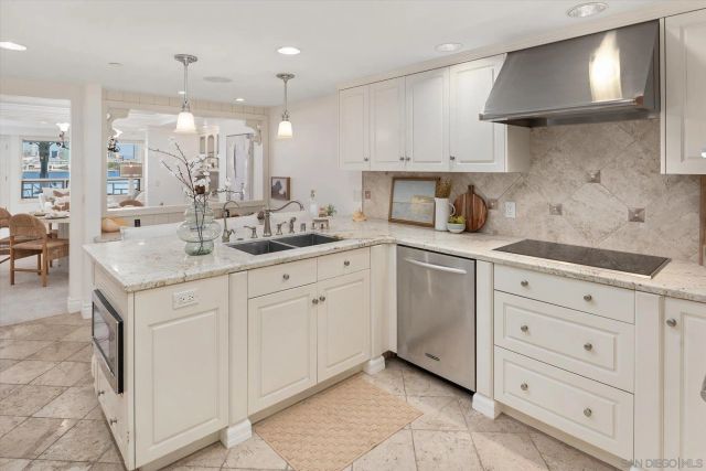 1099 1st 211, Coronado, CA 92118