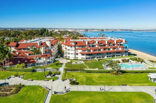 1099 1st 211, Coronado, CA 92118