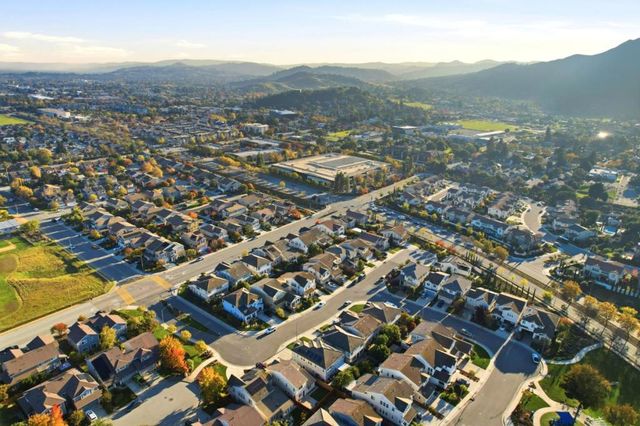 17725 Calle Mazatan, Morgan Hill, CA 95037