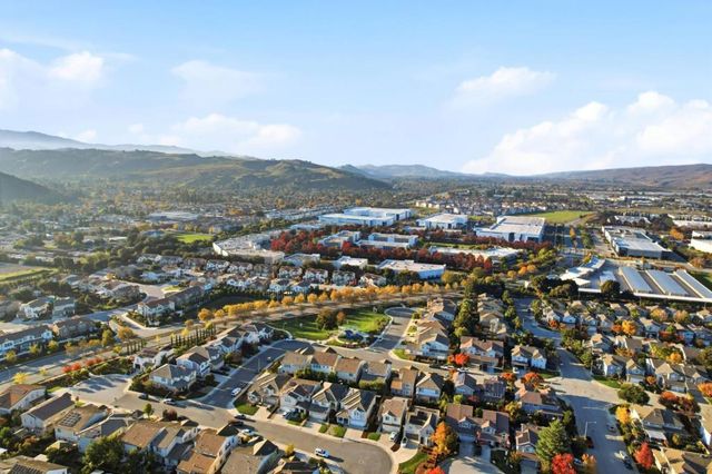 17725 Calle Mazatan, Morgan Hill, CA 95037