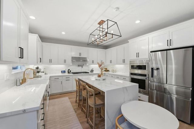 17725 Calle Mazatan, Morgan Hill, CA 95037