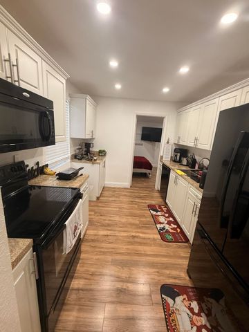 629 56th Street, West Palm Beach, FL 33407