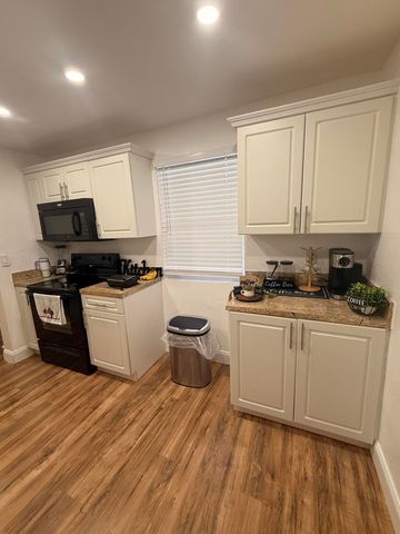 629 56th Street, West Palm Beach, FL 33407