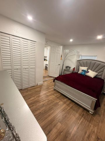 629 56th Street, West Palm Beach, FL 33407