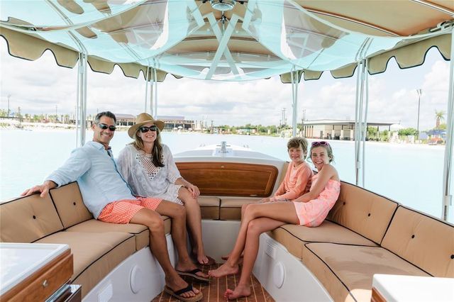 13410 Harbor Point Drive, Texas City, TX 77568