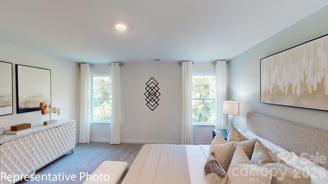 2107 10th Street SE, Hickory, NC 28602