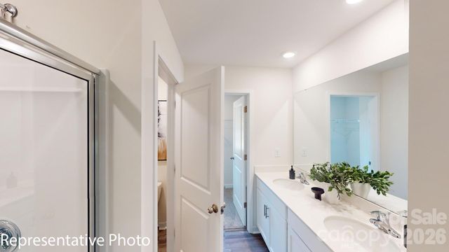 2107 10th Street SE, Hickory, NC 28602