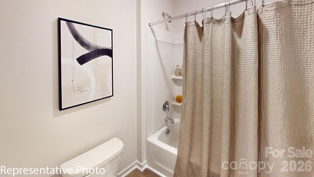 2107 10th Street SE, Hickory, NC 28602