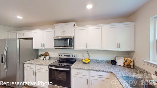 2107 10th Street SE, Hickory, NC 28602