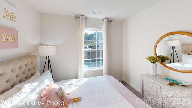 2107 10th Street SE, Hickory, NC 28602
