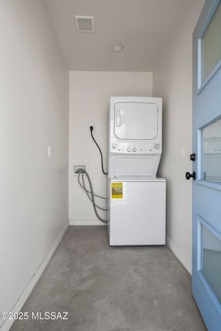 717 N 7th Avenue D, Tucson, AZ 85705