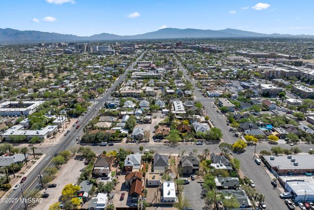 717 N 7th Avenue D, Tucson, AZ 85705