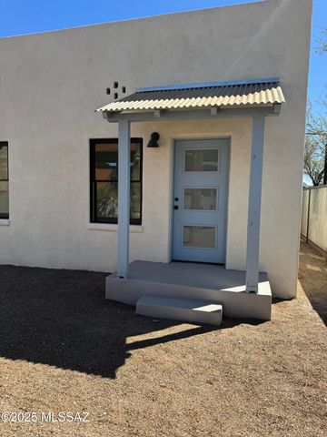 717 N 7th Avenue D, Tucson, AZ 85705