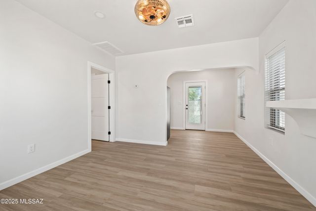 717 N 7th Avenue D, Tucson, AZ 85705