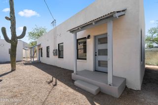 717 N 7th Avenue D, Tucson, AZ 85705
