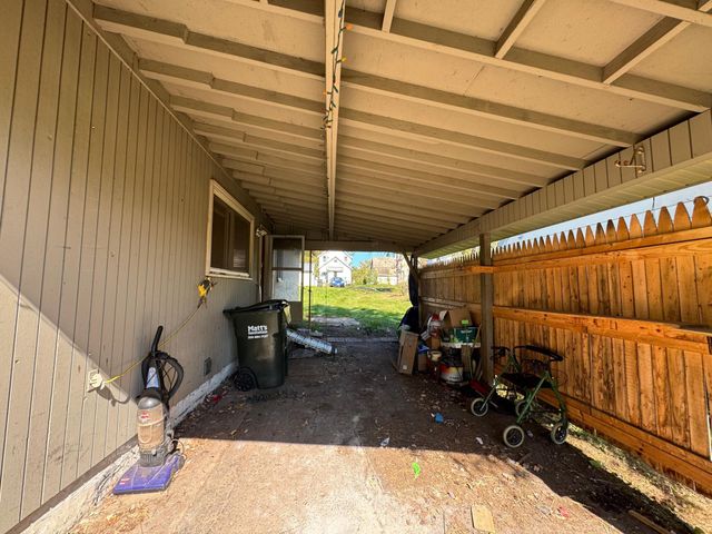 214 Division St., Sandstone, MN 55072