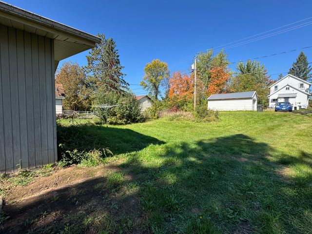 214 Division St., Sandstone, MN 55072