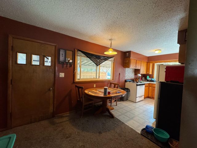 214 Division St., Sandstone, MN 55072