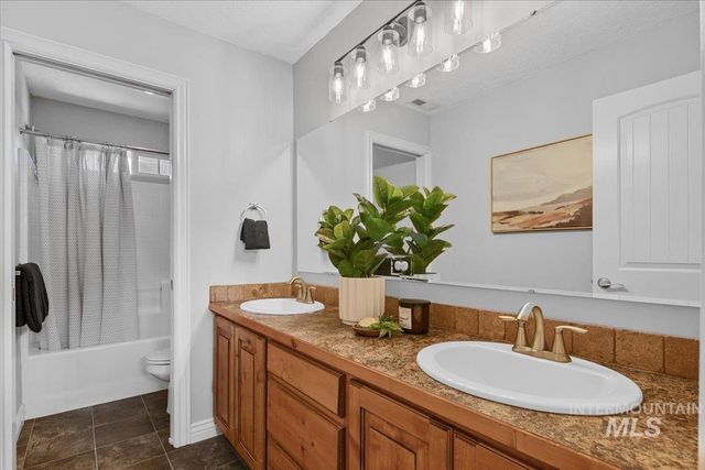 3207 W Bellomy Ln, Boise, ID 83703