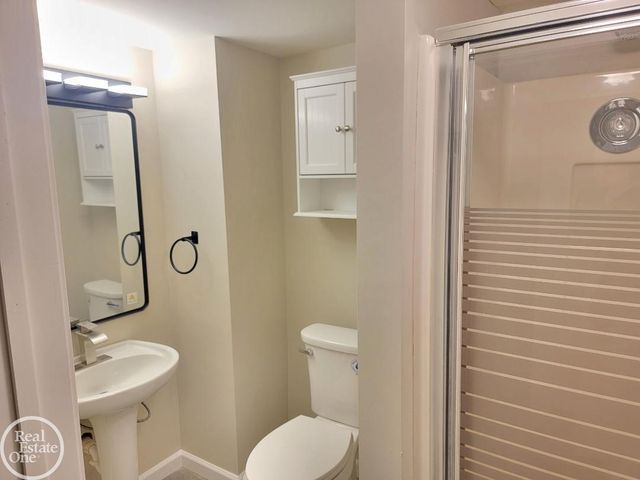 17118 Kingsbrooke Drive 77, Clinton Township, MI 48038