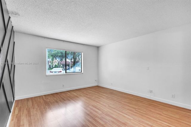 16193 Saddle Club Rd 102, Weston, FL 33326