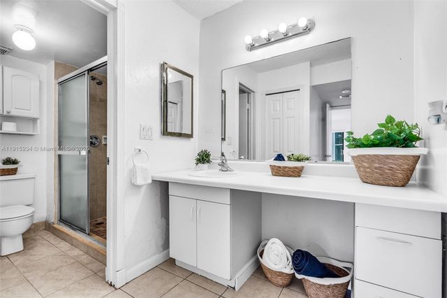 16193 Saddle Club Rd 102, Weston, FL 33326