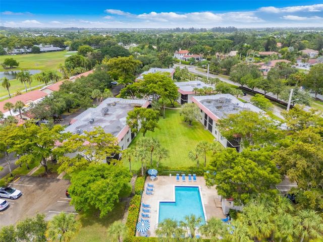 16193 Saddle Club Rd 102, Weston, FL 33326