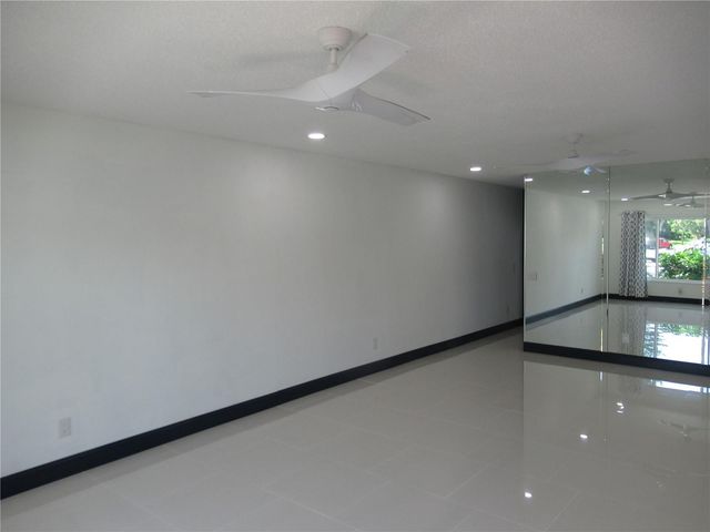 2449 COLUMBIA DR. 21, Clearwater, FL 33763