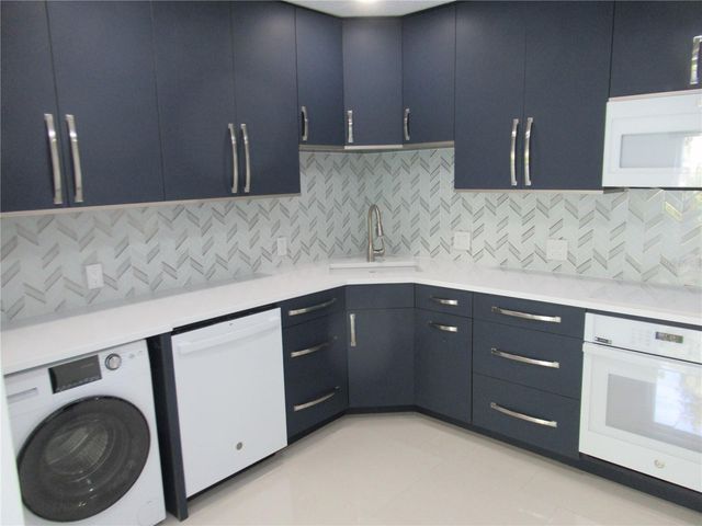 2449 COLUMBIA DR. 21, Clearwater, FL 33763