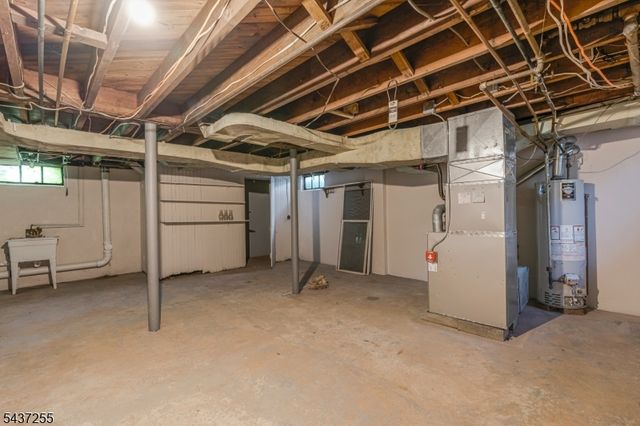 28 E Young St, Somerville Boro, NJ 08876