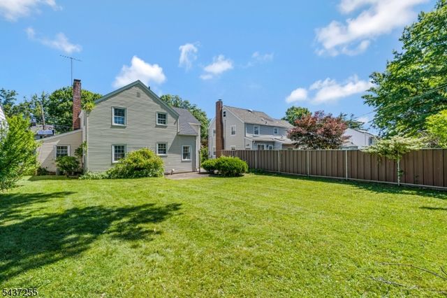28 E Young St, Somerville Boro, NJ 08876
