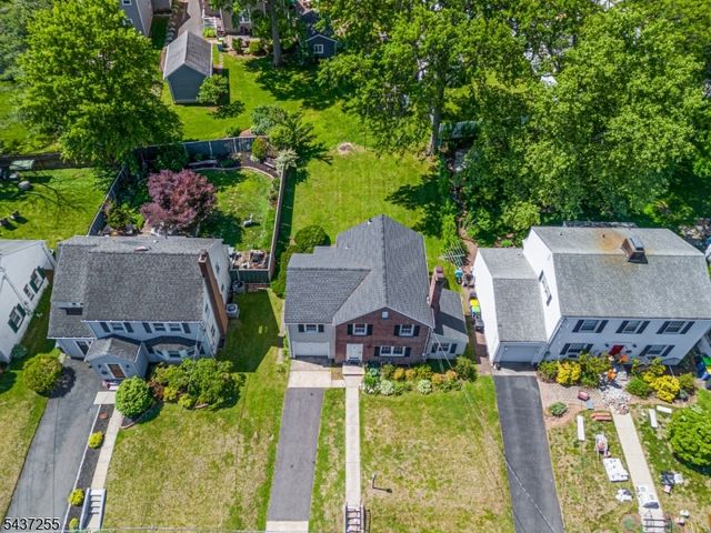 28 E Young St, Somerville Boro, NJ 08876