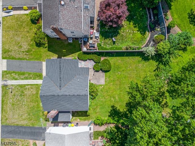 28 E Young St, Somerville Boro, NJ 08876
