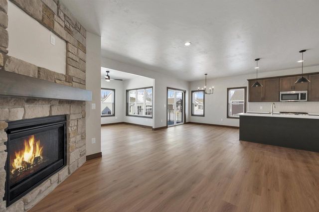 2362 WHISPERING WIND LANE, Green Bay, WI 54303