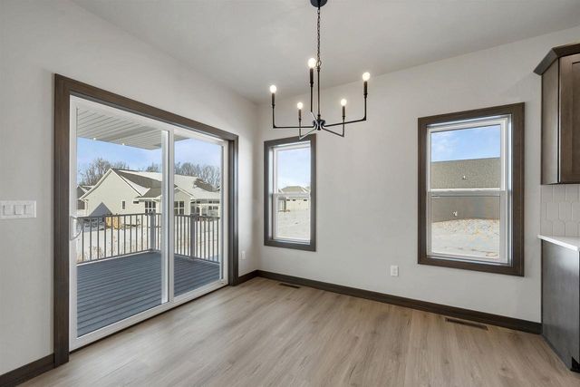 2362 WHISPERING WIND LANE, Green Bay, WI 54303