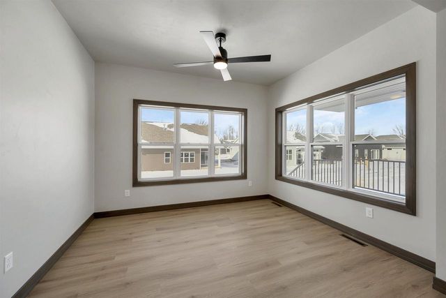 2362 WHISPERING WIND LANE, Green Bay, WI 54303