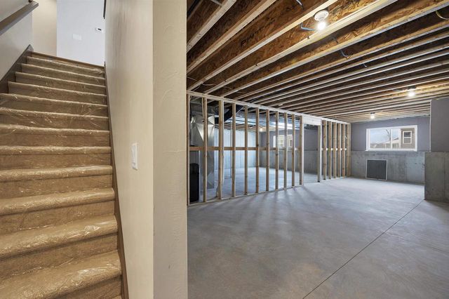 2362 WHISPERING WIND LANE, Green Bay, WI 54303