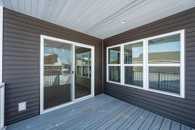 2362 WHISPERING WIND LANE, Green Bay, WI 54303