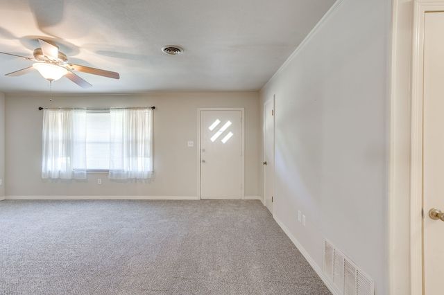 1325 W Water Street, Weatherford, TX 76086
