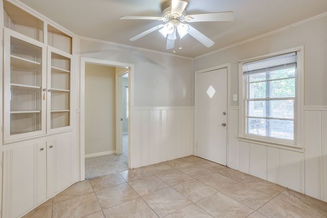 1325 W Water Street, Weatherford, TX 76086