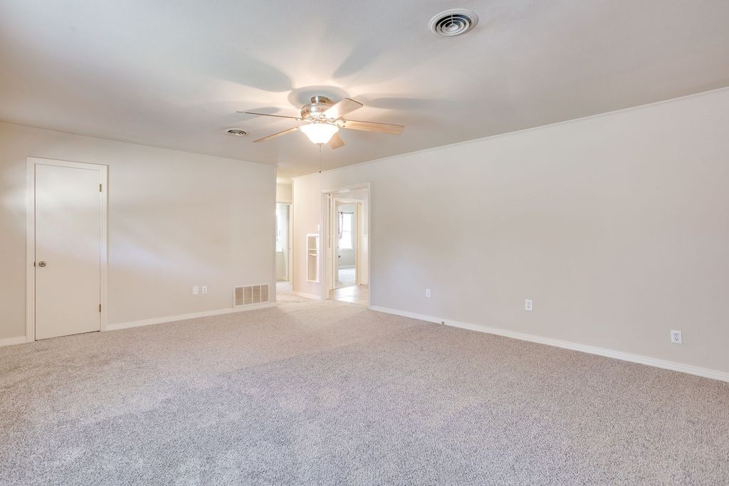 1325 W Water Street, Weatherford, TX 76086 — photo 5