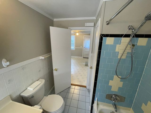 126 Lowell St F, Peabody, MA 01960