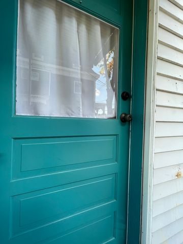 126 Lowell St F, Peabody, MA 01960