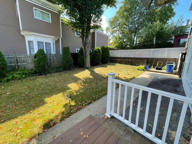 126 Lowell St F, Peabody, MA 01960