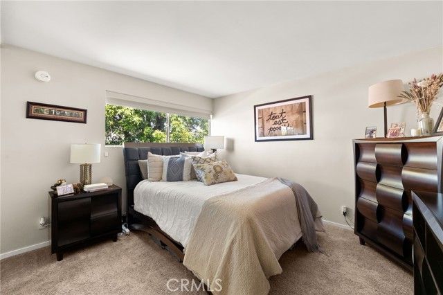 4950 Louise 304, Encino (los Angeles), CA 91316