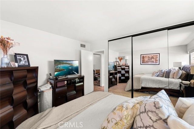 4950 Louise 304, Encino (los Angeles), CA 91316