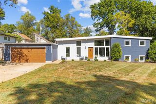 2 Wedgewood Lane, Creve Coeur, MO 63141