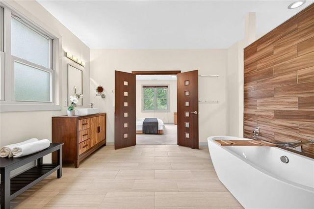 4812 Lake Forrest Drive, Sandy Springs, GA 30342