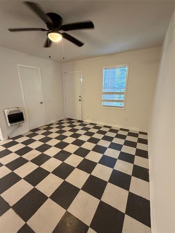 1214 14th Street, Galveston, TX 77550
