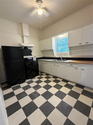 1214 14th Street, Galveston, TX 77550